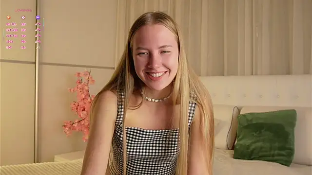 AlbaMesick online show from 10/13/25, 11:32