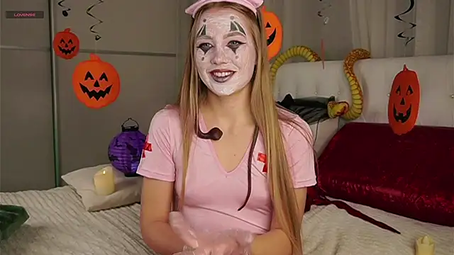 AlbaMesick online show from 10/29/25, 12:07