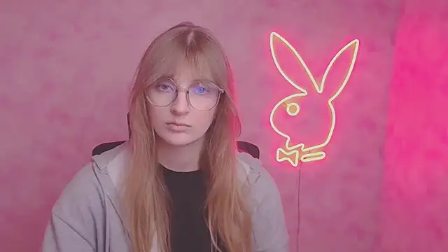 Snapshot of NeyliDream chatting on 10/08/25, 12:25 NeyliDream online show from 10/08/25, 12:25