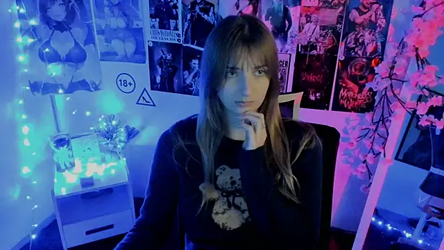 Snapshot of NeyliDream chatting on 11/22/25, 01:32 NeyliDream online show from 11/22/25, 01:32