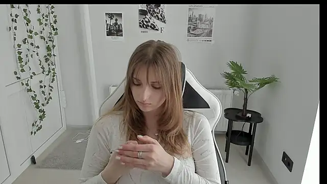 Snapshot of NeyliDream chatting on 05/29/26, 12:36 NeyliDream online show from 05/29/26, 12:36