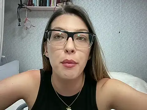 Snapshot of Ivarya chatting on 07/17/26, 07:19 Ivarya online show from 07/17/26, 07:19