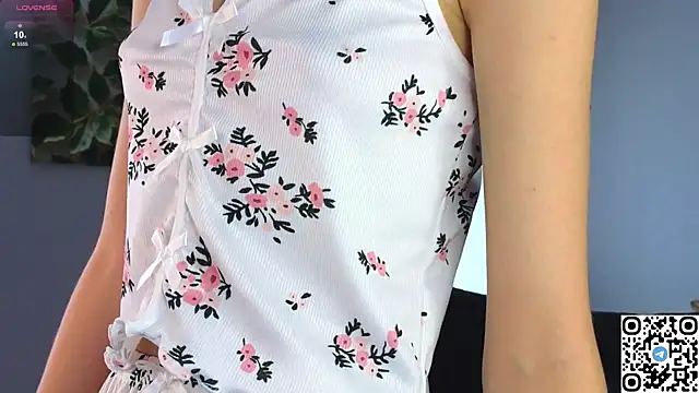 Succubelle online show from 10/19/25, 06:03