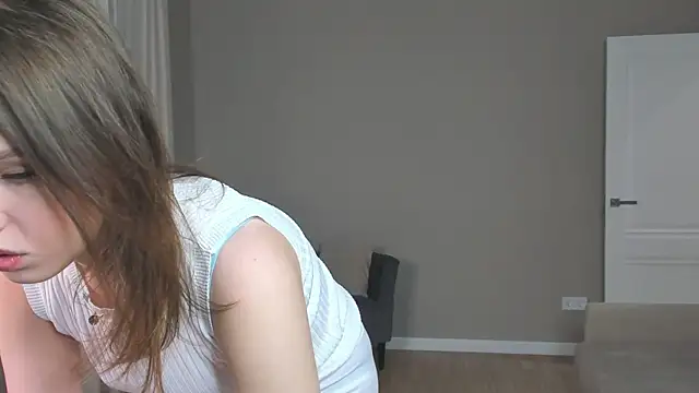 Snapshot of EmelySwickheimer chatting on 09/18/25, 07:16 EmelySwickheimer online show from 09/18/25, 07:16