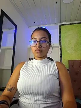 Snapshot of susan_mooree chatting on 09/28/25, 06:35 susan mooree online show from 09/28/25, 06:35