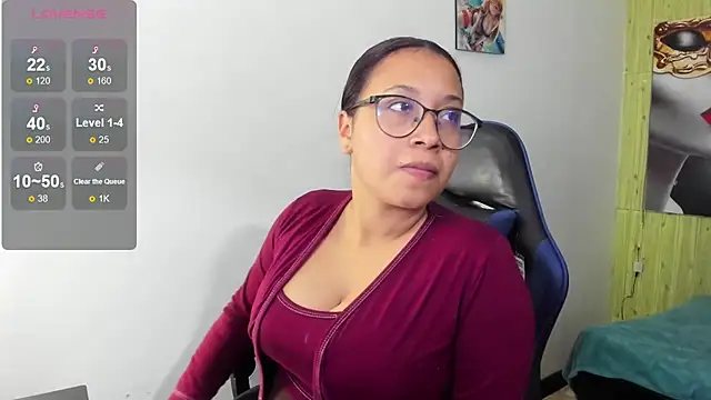 Snapshot of susan_mooree chatting on 02/20/26, 07:47 susan mooree online show from 02/20/26, 07:47