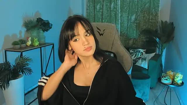 MonicaFarmer online show from 10/18/25, 08:31