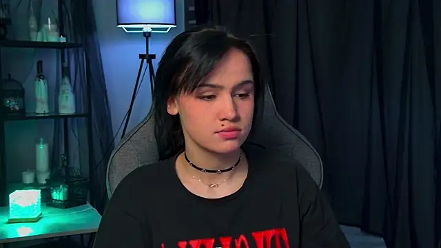 MonicaFarmer online show from 04/10/26, 12:05