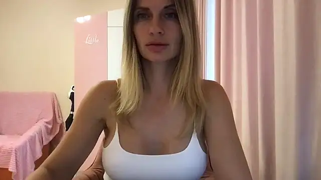 KarelliaStar online show from 06/14/26, 05:26