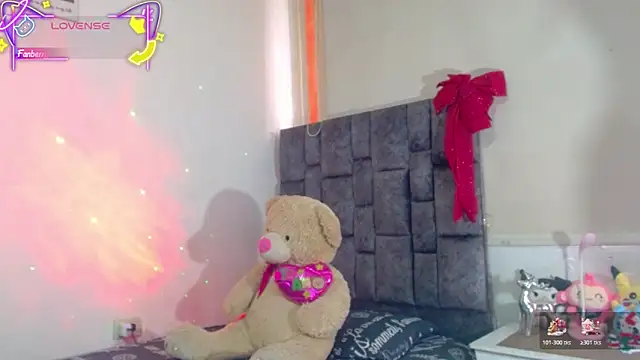 Charlotte Landry   online show from 12/20/25, 06:04