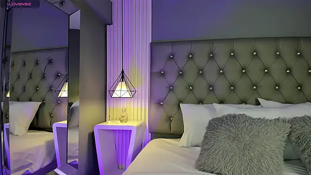 LunaBloomn online show from 01/13/26, 05:07