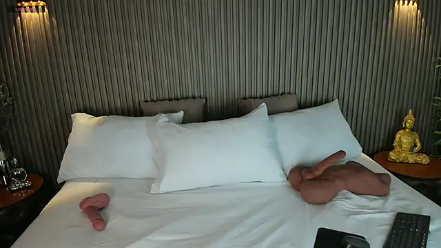 AlisonBeckerr  online show from 11/12/25, 05:02