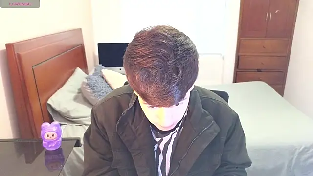 Snapshot of tightncuteass chatting on 10/16/25, 10:22 tightncuteass online show from 10/16/25, 10:22