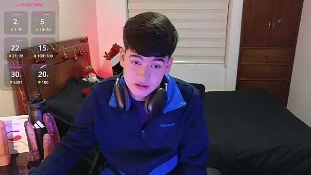 Snapshot of tightncuteass chatting on 12/03/25, 12:51 tightncuteass online show from 12/03/25, 12:51