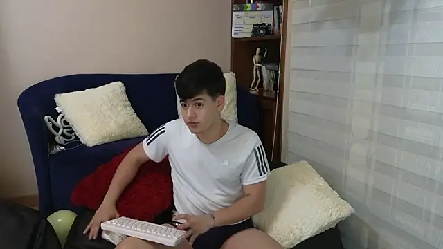 Snapshot of tightncuteass chatting on 02/05/26, 11:53 tightncuteass online show from 02/05/26, 11:53