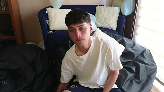 Snapshot of tightncuteass chatting on 02/09/26, 02:43 tightncuteass online show from 02/09/26, 02:43