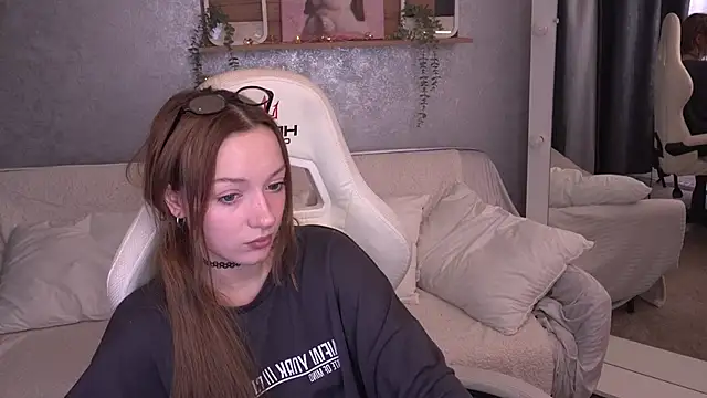 FoxyMayy online show from 12/02/25, 02:12