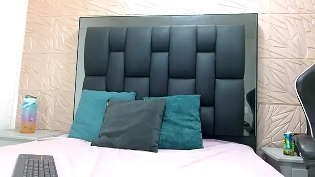 Tinita  online show from 11/24/25, 02:17