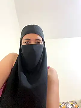 Snapshot of Wild-Nayra chatting on 10/24/25, 09:00 Wild-Nayra online show from 10/24/25, 09:00