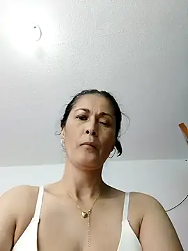 ZARAY 1118 online show from 10/29/25, 07:04