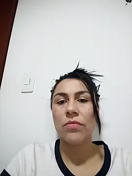 vanessa-titisM online show from 10/25/25, 04:42