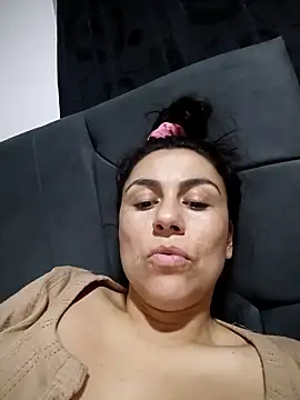 vanessa-titisM online show from 03/15/26, 02:39