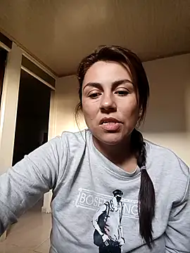 Snapshot of vanessa-titisM chatting on 07/16/26, 10:27 vanessa-titisM online show from 07/16/26, 10:27