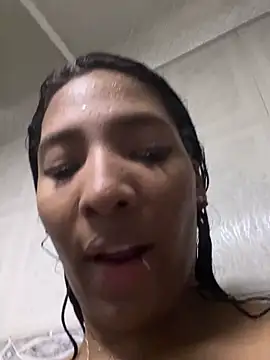 Snapshot of lilith_storm chatting on 10/04/25, 08:29 lilith storm online show from 10/04/25, 08:29