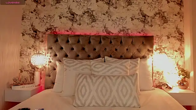 Snapshot of lilith_storm chatting on 11/06/25, 07:15 lilith storm online show from 11/06/25, 07:15