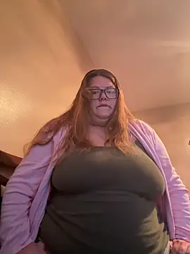 Snapshot of amberlynntun chatting on 11/13/25, 09:36 amberlynntun online show from 11/13/25, 09:36