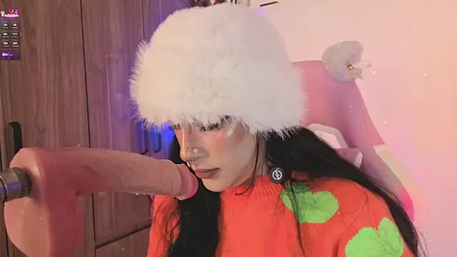 ashlynnlowe  online show from 07/13/26, 10:12