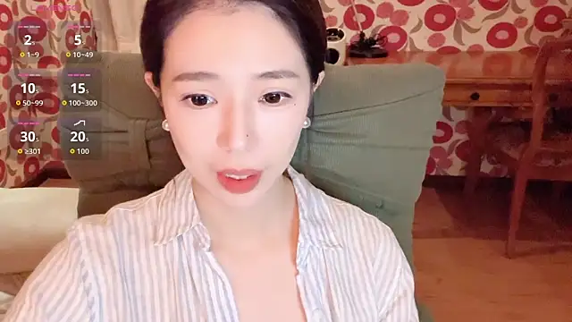 miss-lin online show from 12/17/25, 02:12