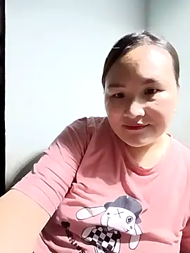 Snapshot of Tamara-a chatting on 02/14/26, 12:35 Tamara-a online show from 02/14/26, 12:35