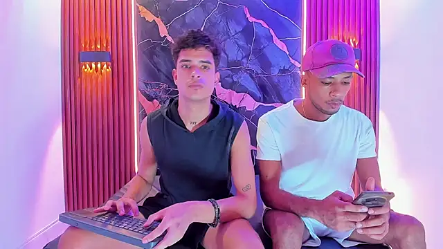 Snapshot of Lucky_boys__X chatting on 09/26/25, 11:36 Lucky boys X online show from 09/26/25, 11:36