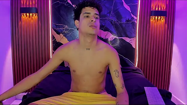 Lucky boys  X online show from 04/13/26, 03:17