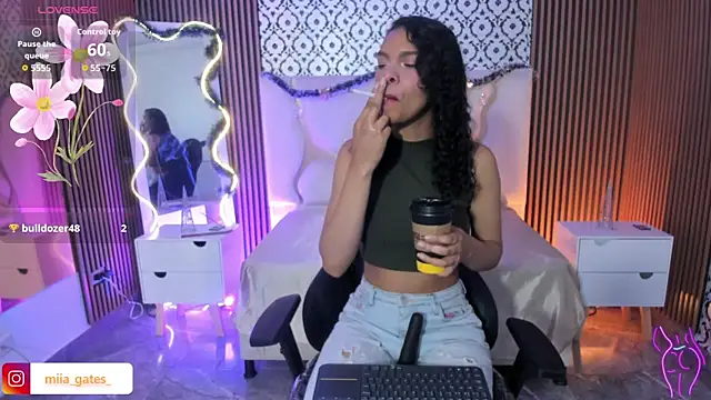 Miagates tay online show from 12/02/25, 03:56