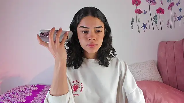 maddy parker   online show from 04/11/26, 11:42