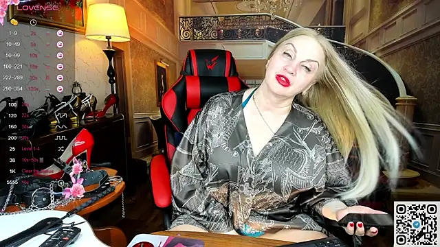 Nina Devillle online show from 04/12/26, 01:38