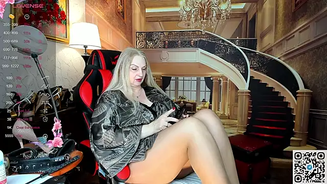 Nina Devillle online show from 05/25/26, 01:55