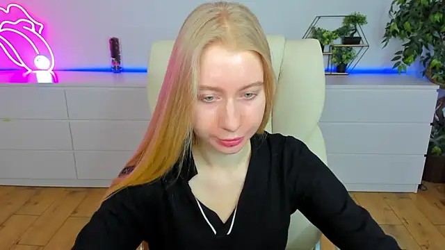 Alina Blonde online show from 02/22/26, 06:35