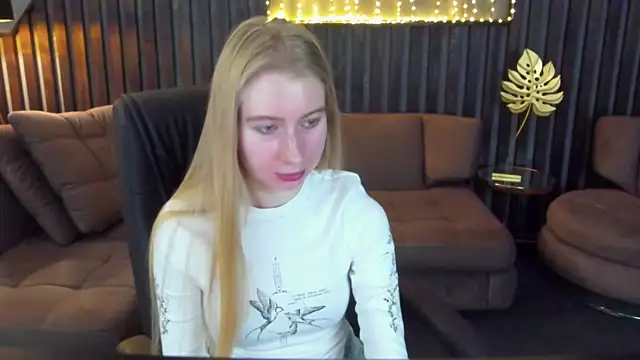 Alina Blonde online show from 03/26/26, 06:41