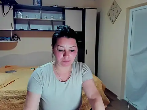 Soffy Skye online show from 04/15/26, 05:03