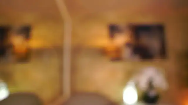 Snapshot of YuliaDesirevska chatting on 10/25/25, 06:02 YuliaDesirevska online show from 10/25/25, 06:02