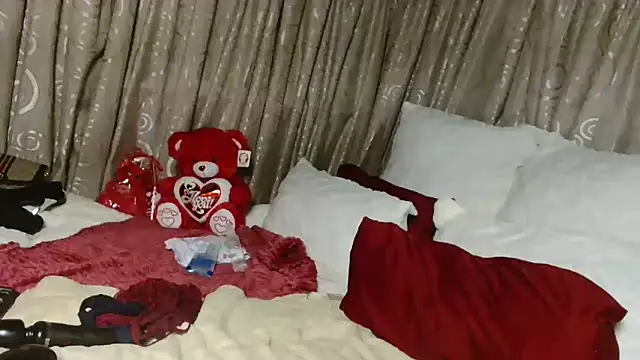 Snapshot of Bustyboobs02xx chatting on 02/04/26, 03:12 Bustyboobs02xx online show from 02/04/26, 03:12