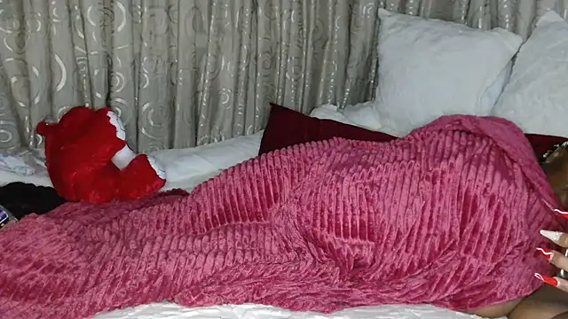 Snapshot of Bustyboobs02xx chatting on 02/17/26, 05:15 Bustyboobs02xx online show from 02/17/26, 05:15