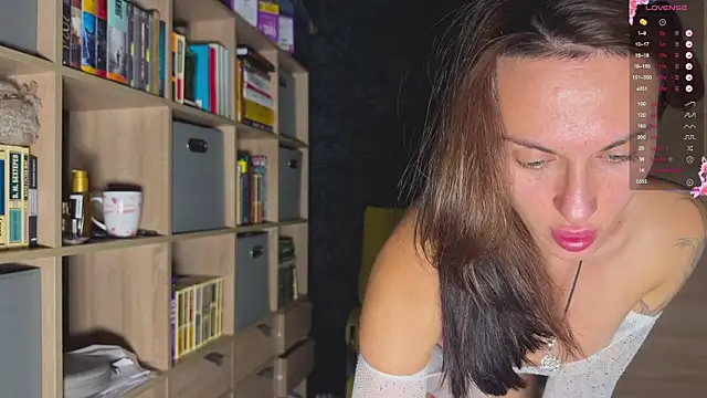 AzureEyes online show from 09/20/25, 04:19