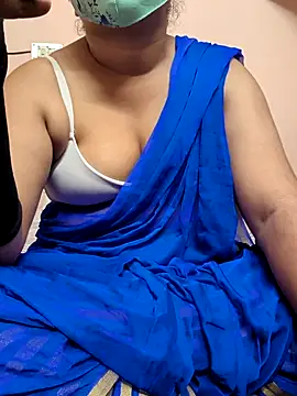 Snapshot of preethi-lovely chatting on 10/09/25, 03:21 preethi-lovely online show from 10/09/25, 03:21