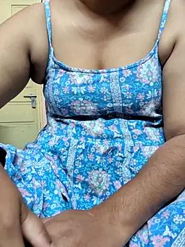 Snapshot of preethi-lovely chatting on 11/01/25, 05:37 preethi-lovely online show from 11/01/25, 05:37