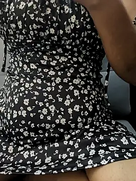 Snapshot of preethi-lovely chatting on 11/27/25, 03:30 preethi-lovely online show from 11/27/25, 03:30