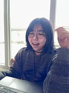 Snapshot of piffydream chatting on 03/21/26, 05:23 piffydream online show from 03/21/26, 05:23